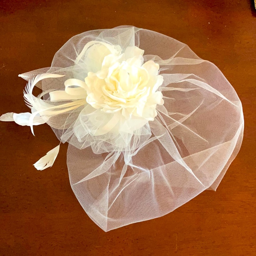 David’s bridal head piece/veil